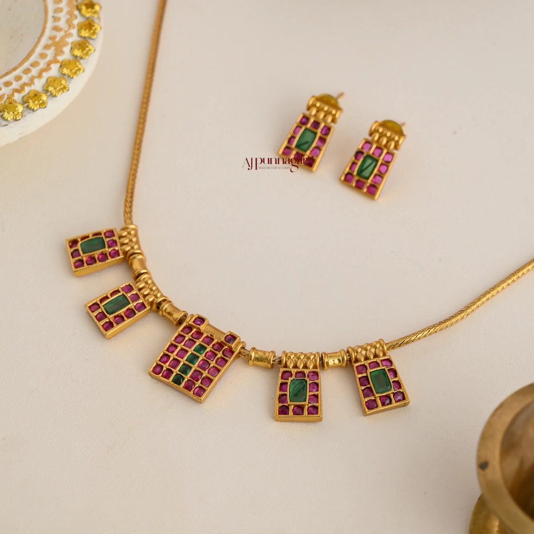 Traditional Style Kemp Necklace - Multi