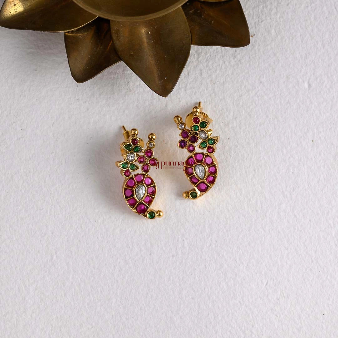 Simple Kemp Mango Necklace