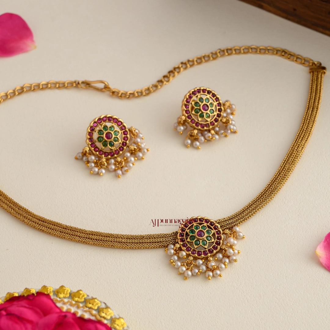Floral Kemp Matt Necklace