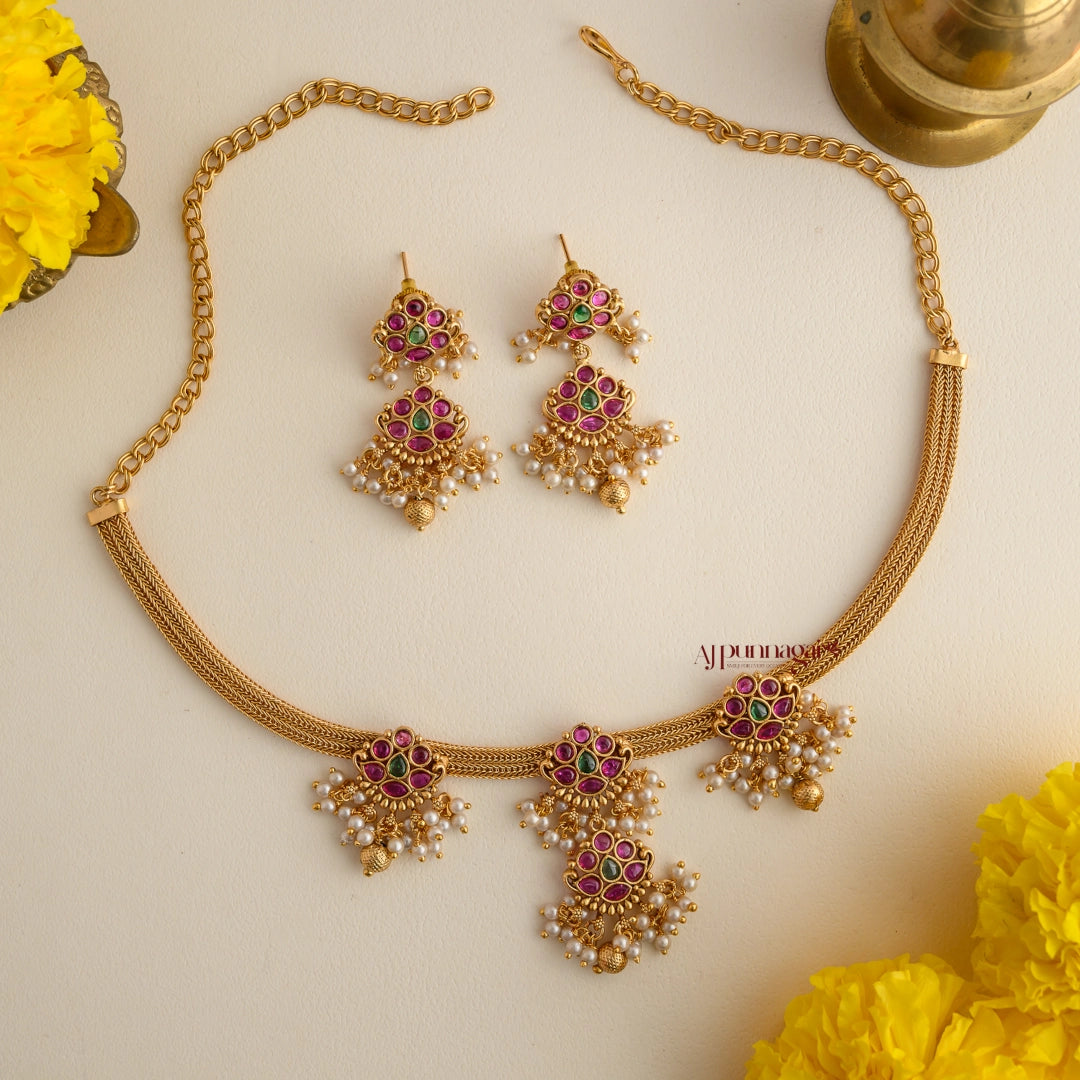 Elegant Kemp Matt Necklace