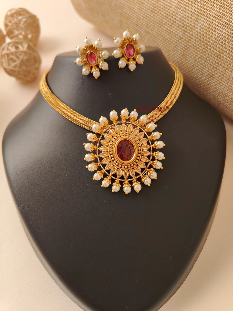 Floral Matt Necklace - Maroon