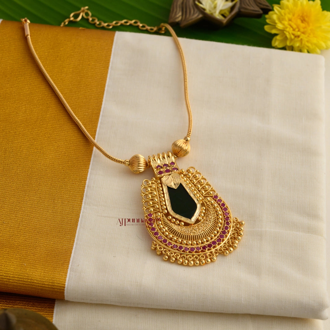 Nagapadam Gold Finish Necklace - Green