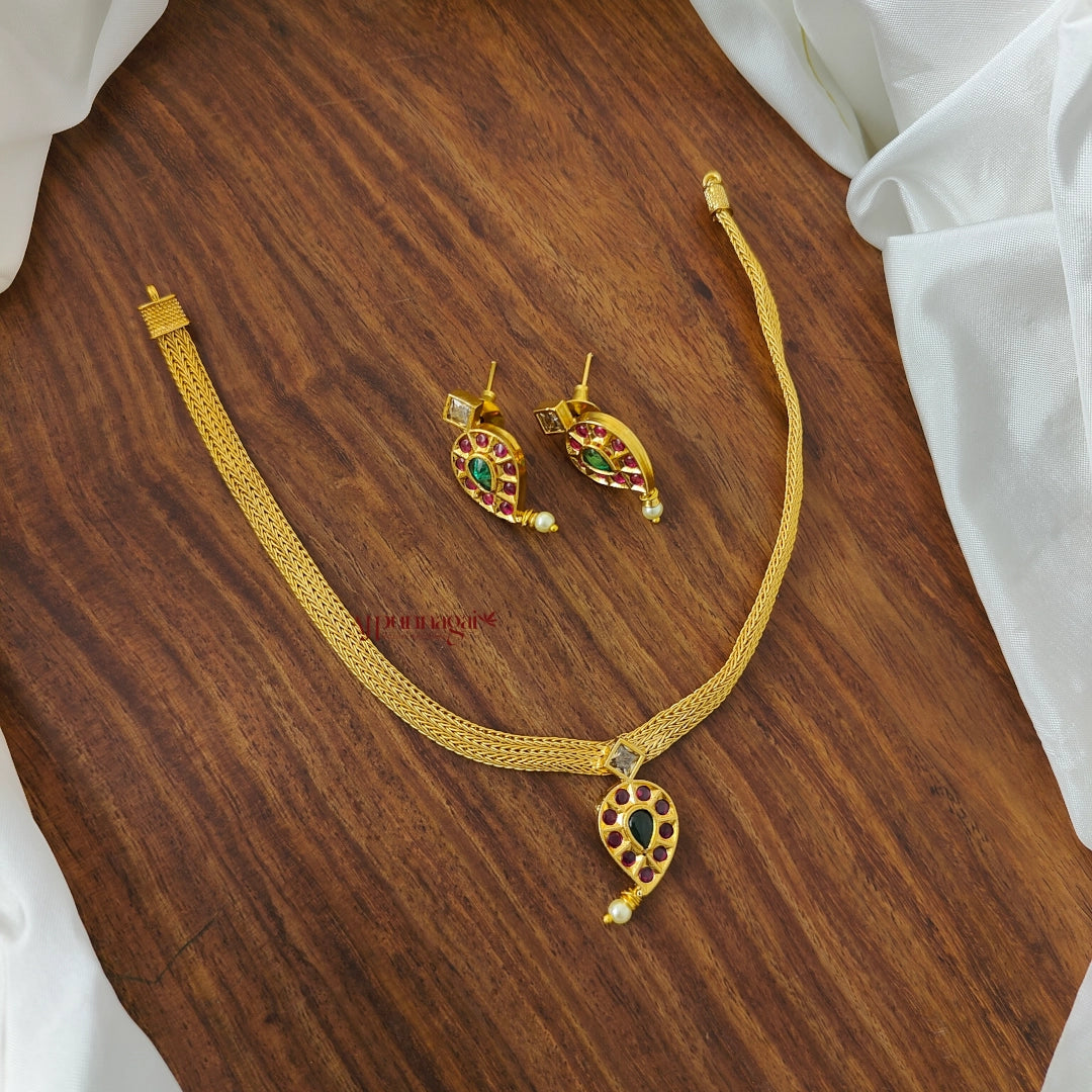 Simple Mango Kemp Necklace