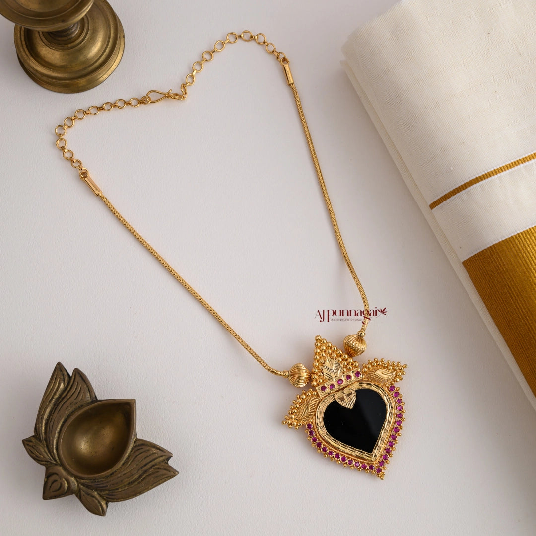 Leaf Green Palakka With Pink Stone Necklace