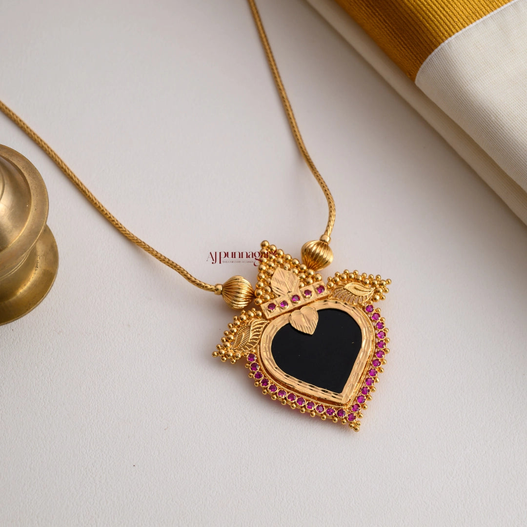 Leaf Green Palakka With Pink Stone Necklace
