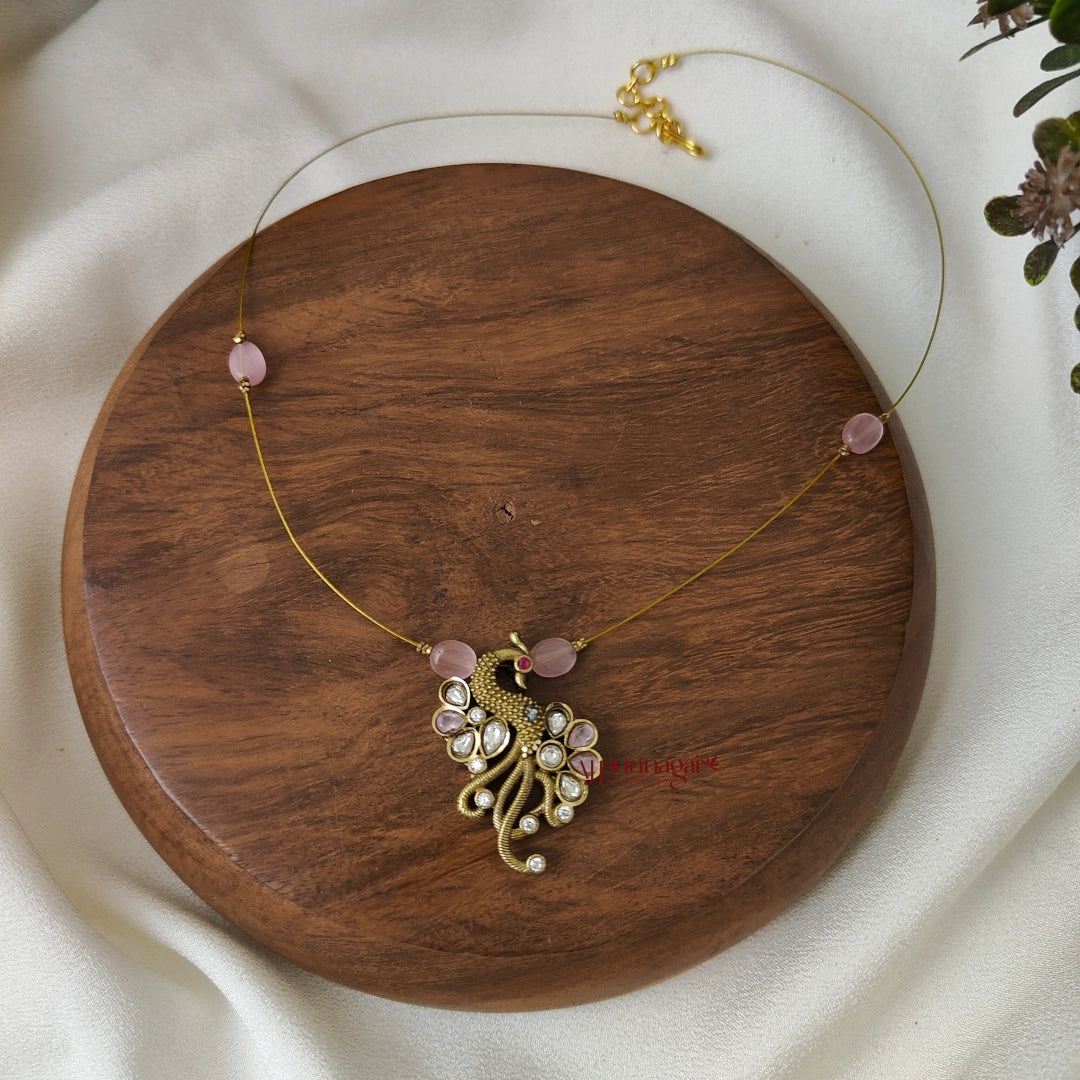 Right Peacock Victorian Invisible Necklace - Pastel Pink