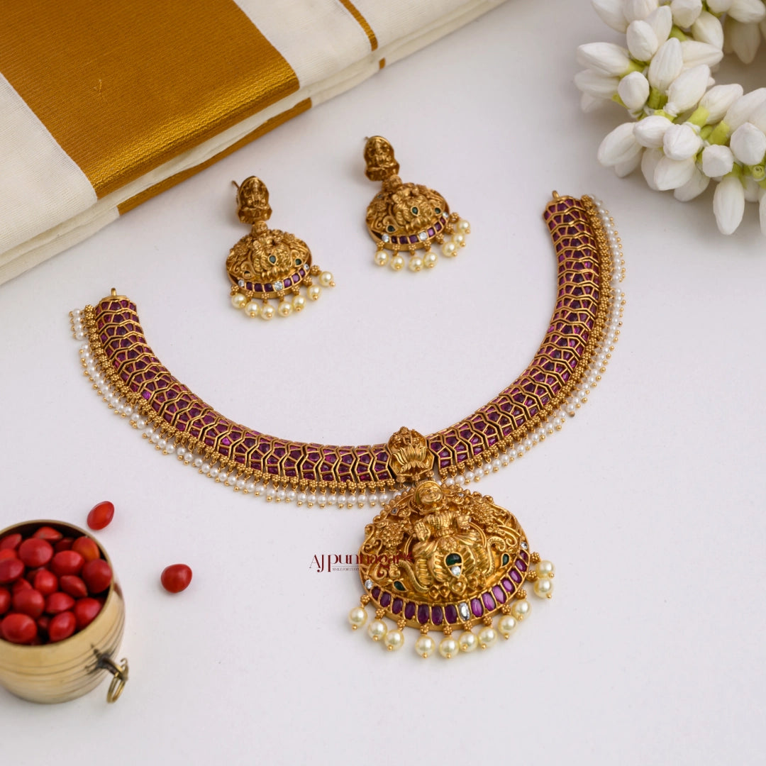 Majestic Look Kemp Lakshmi Necklace - Ruby with Green