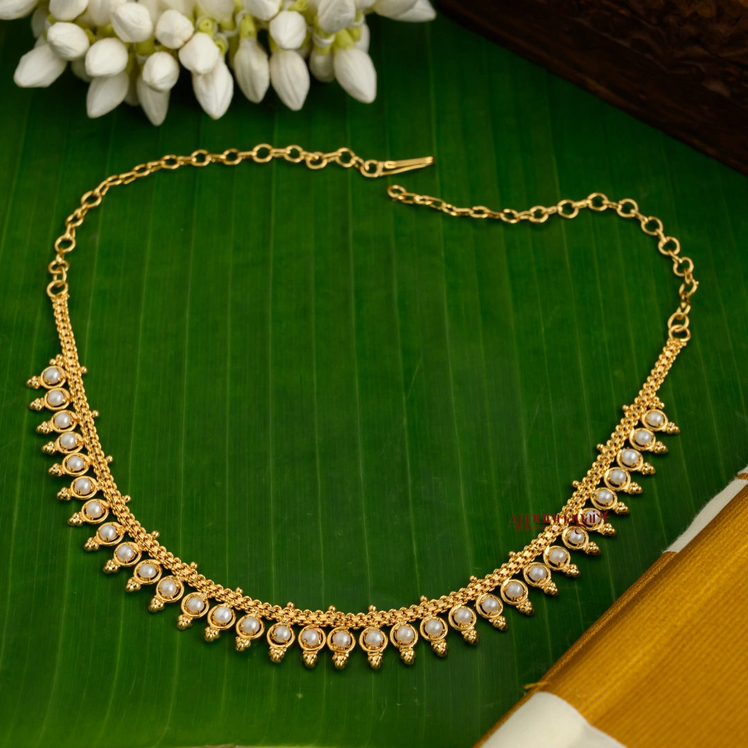 Lovely Gold Tone Pearl Necklace