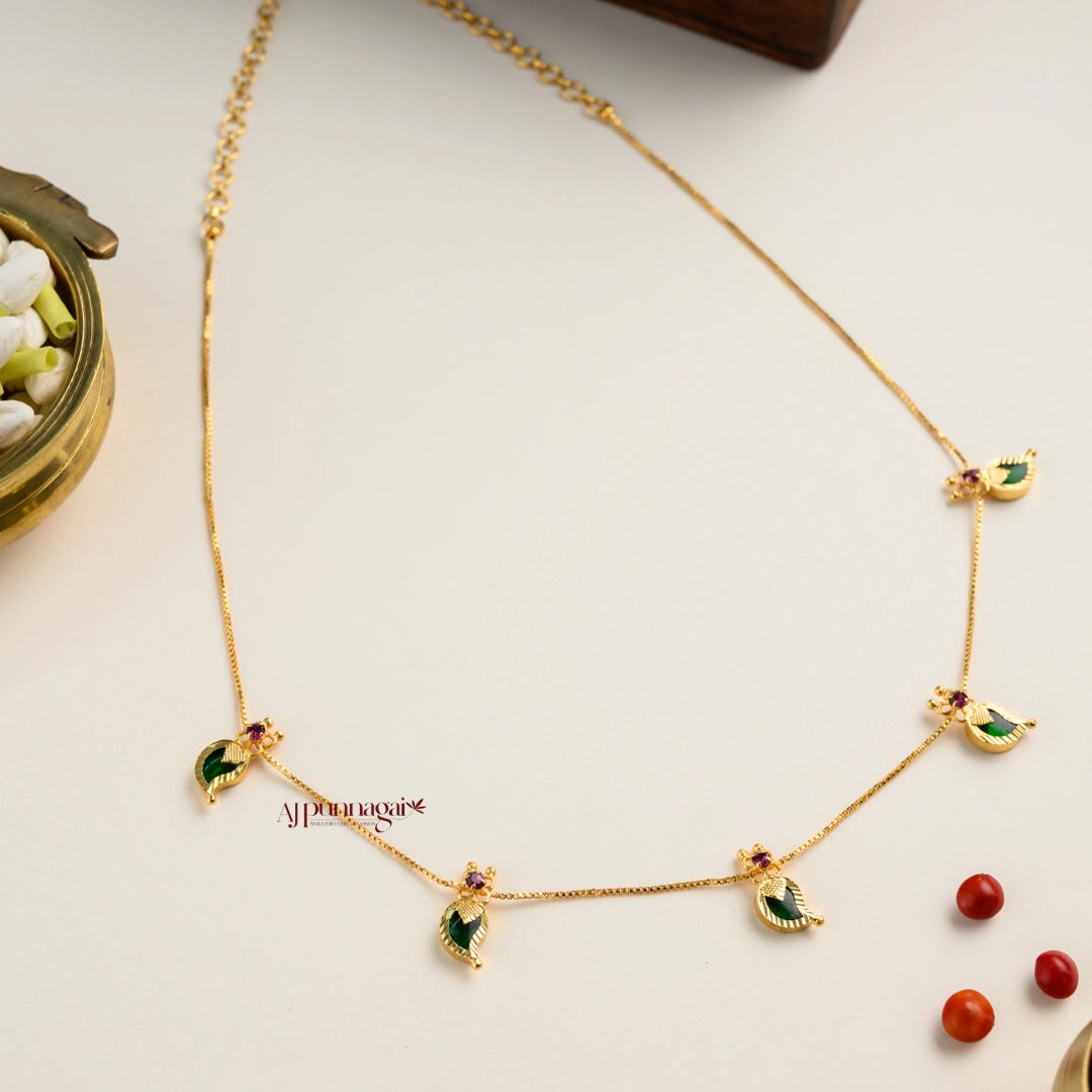 Minimalist Green Mango Palakka Necklace