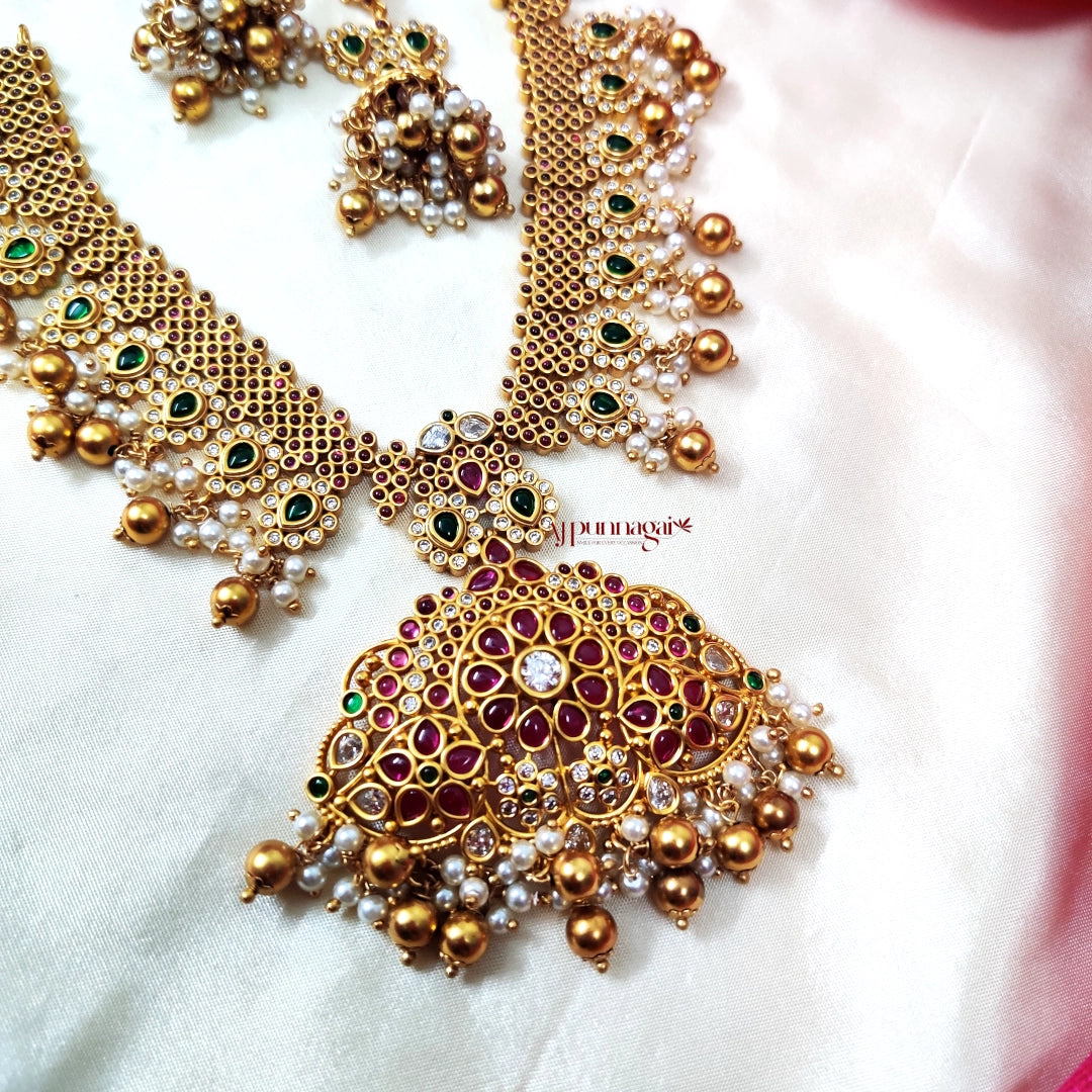 Pearls & Golden Beads Necklace