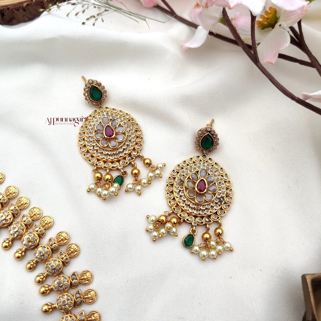 Royal & Elegant Lakshmi motif with uncut stone set