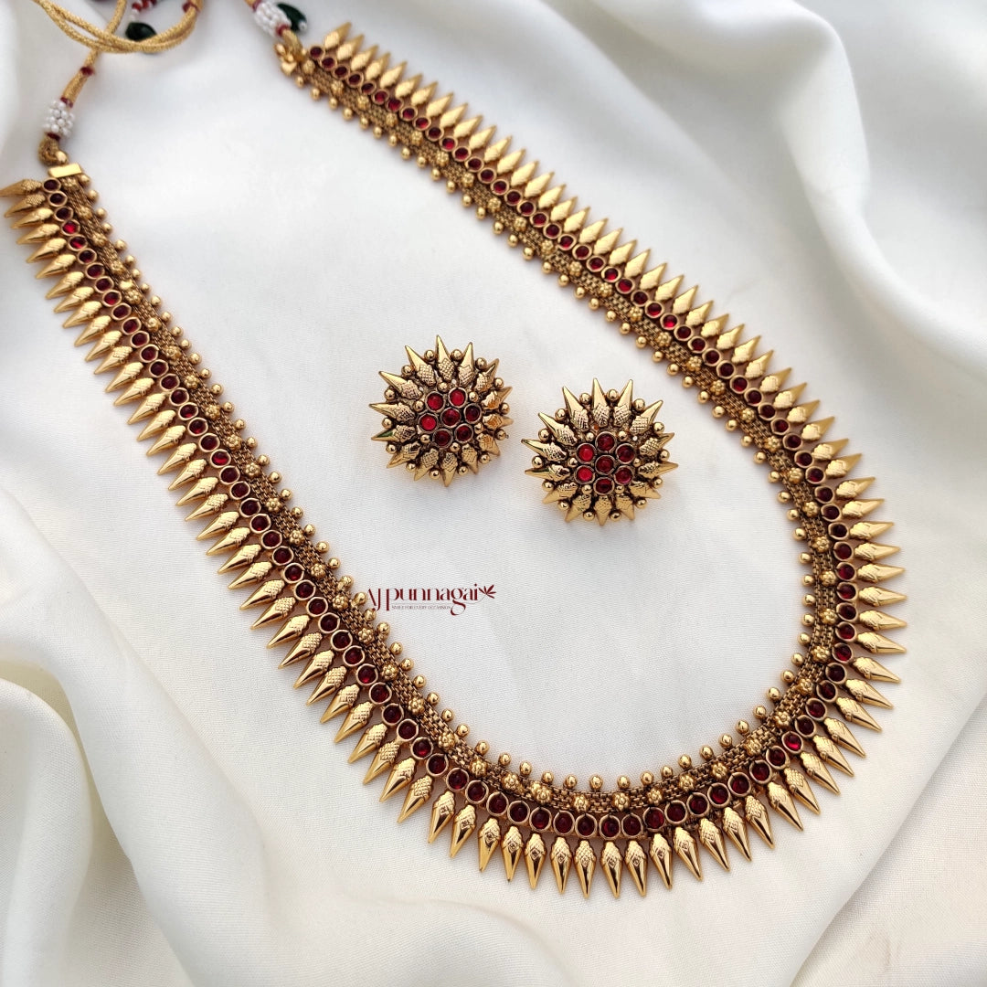 Traditioal Spike Design Ruby Haram