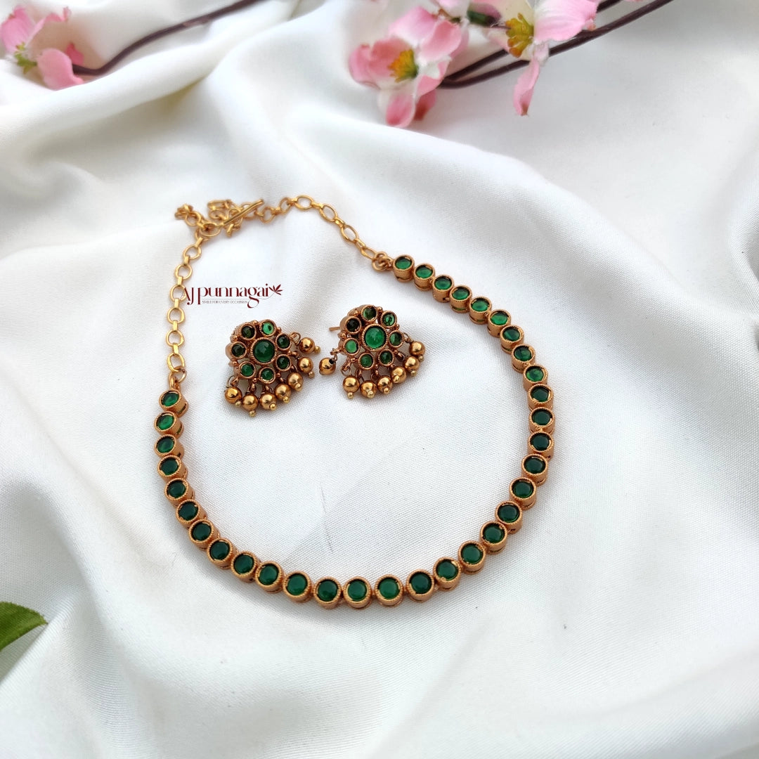 Dazzling Kemp stone Short Necklace - Green