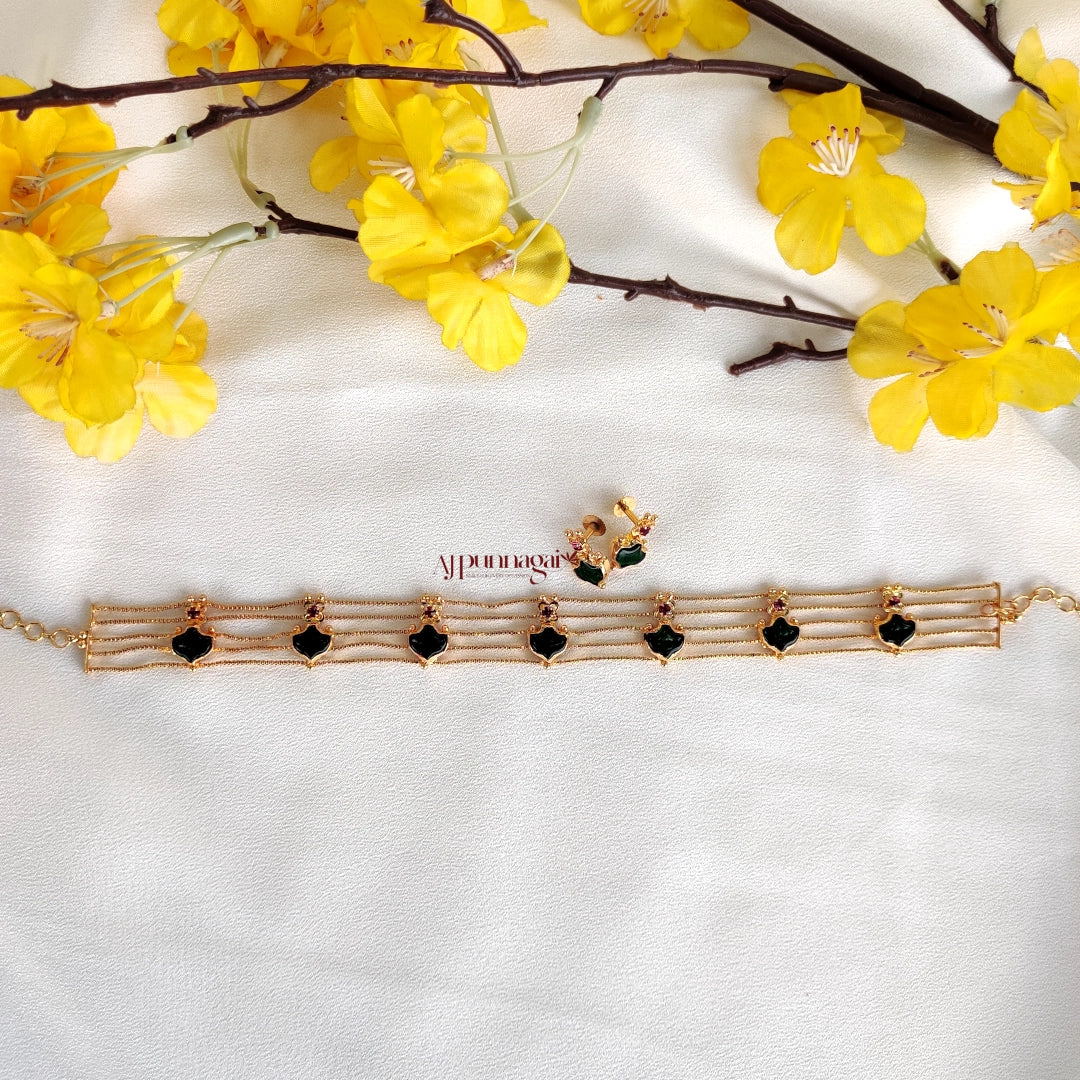 Vintage touch 5layer Palakka Choker