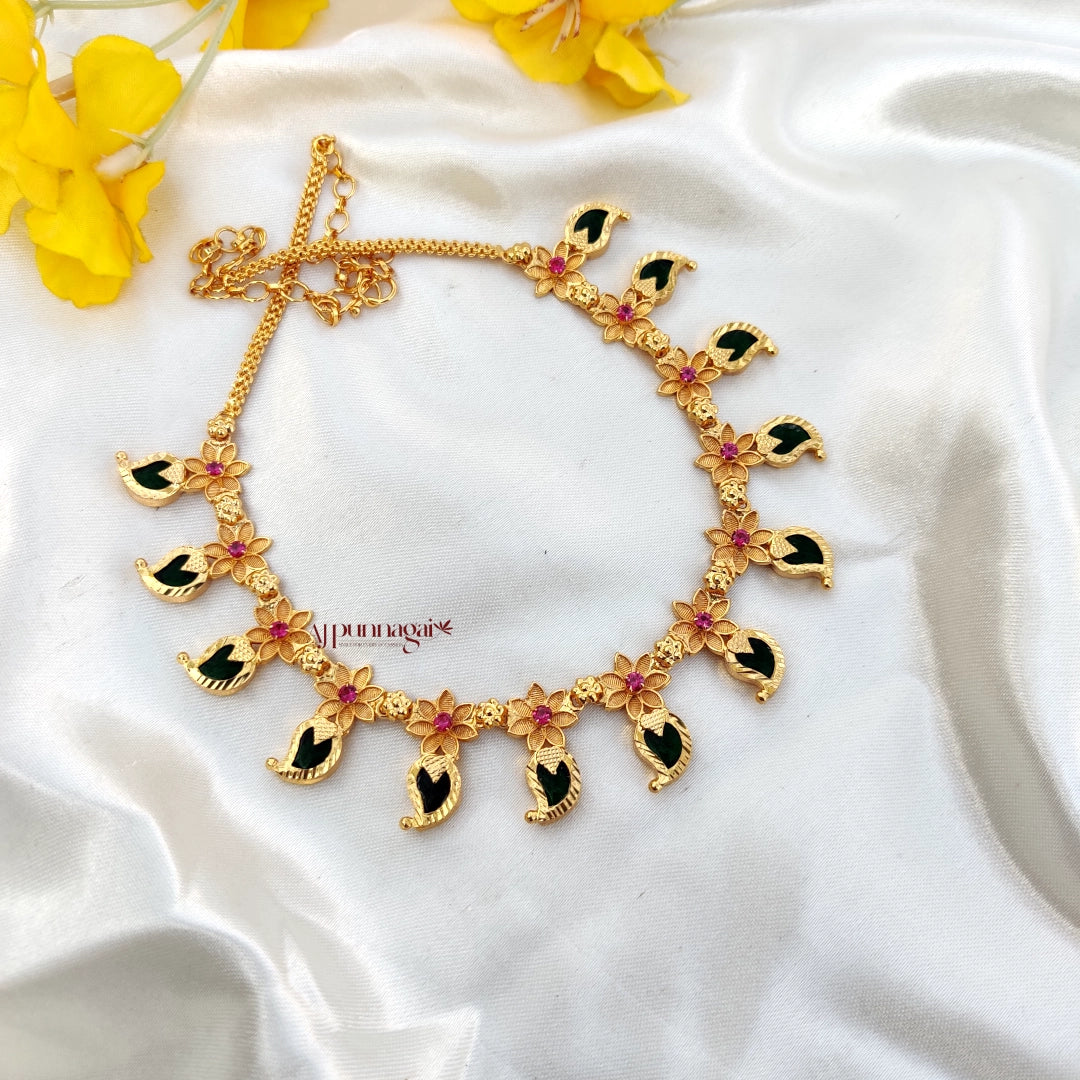 Eye catching Floral Mango design Palakka Necklace