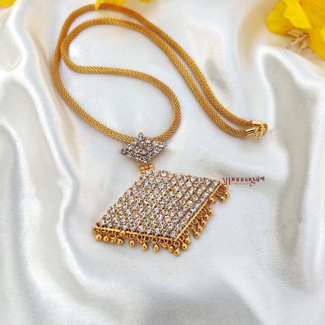 Stylish and Attractive Pathakam Pendant Chain - white