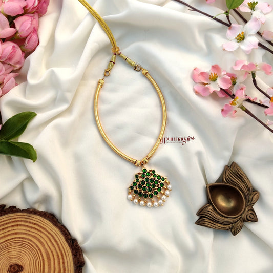 Traditional style kemp stone Handmade Attigai Necklace - Green