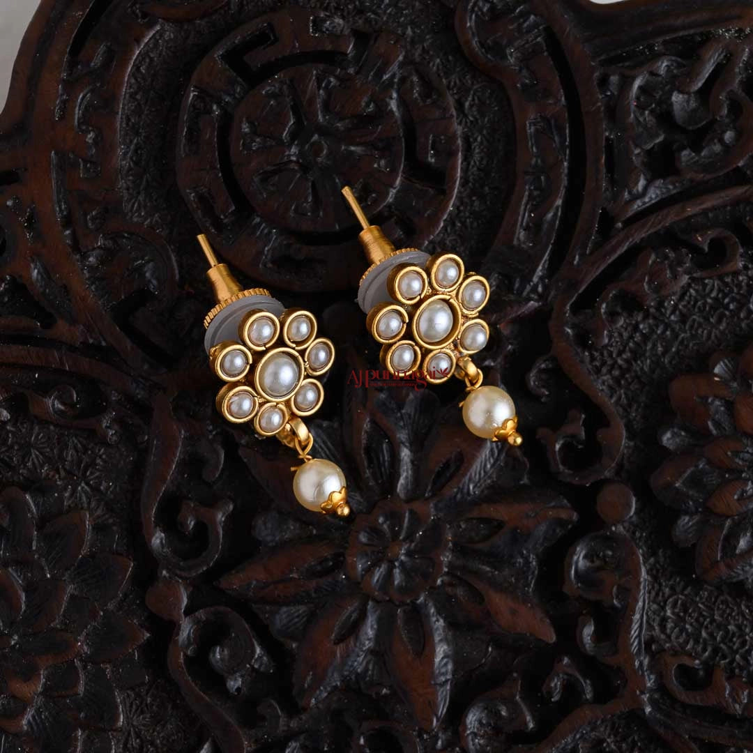 Traditional Kemp Stone Attigai - White