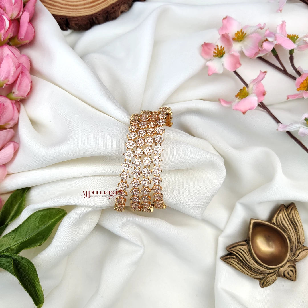 Star white stone bangle