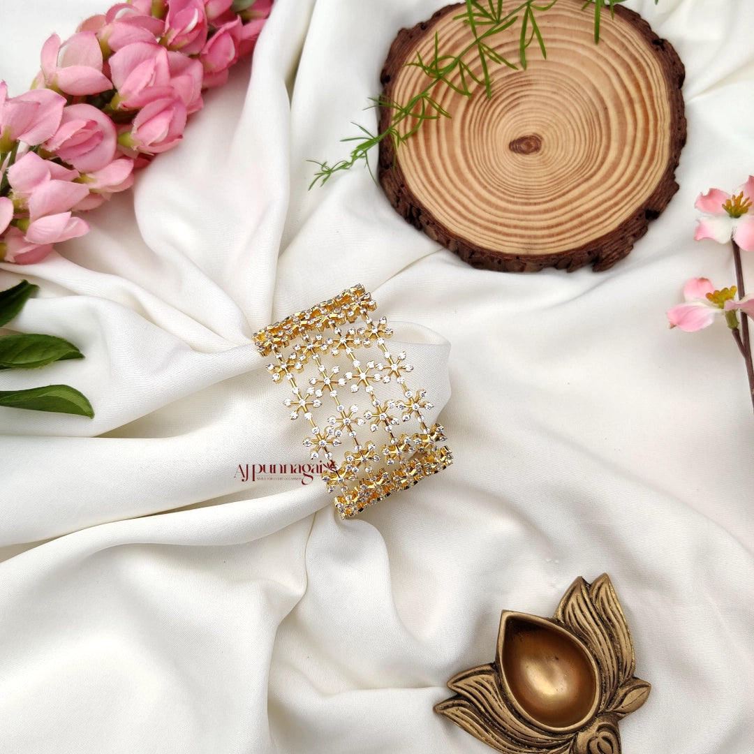 Dazzling star design AD stone Bangle - set of 4