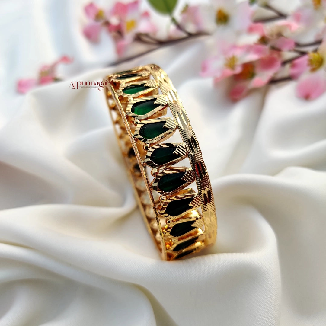 Traditional Kerala Style Nagapadam Bangle