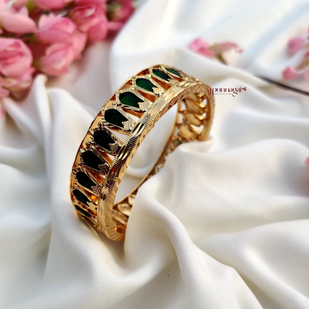 Traditional Kerala Style Nagapadam Bangle