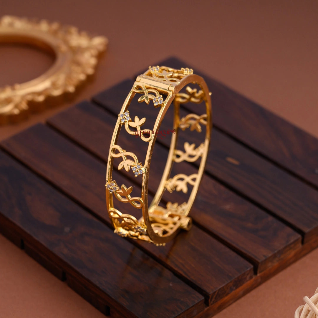 Cute Floral Gold Finish Openable Designer Bangle - Piece