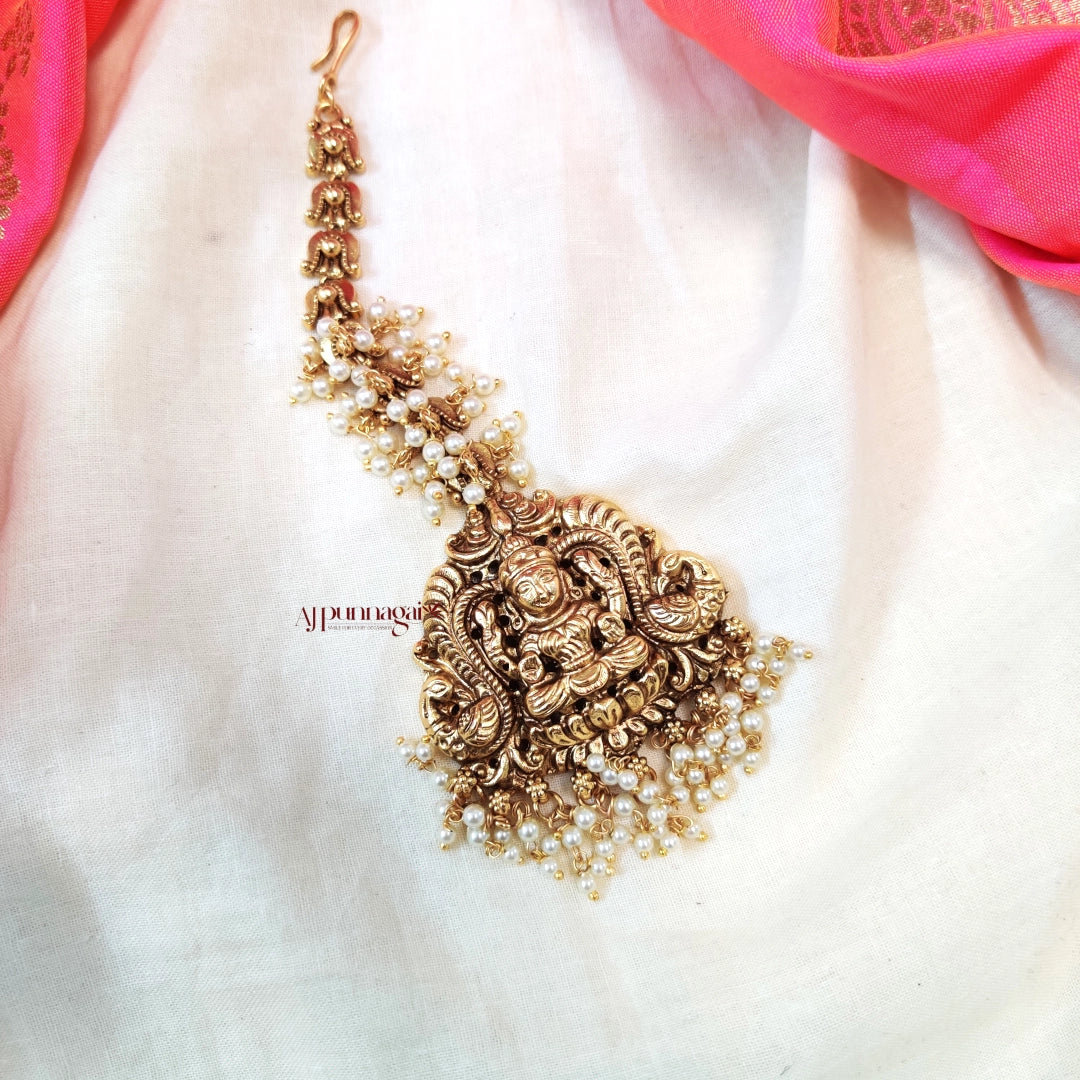 Traditioanal Lakshmi Design Maang Tikka with Pearl