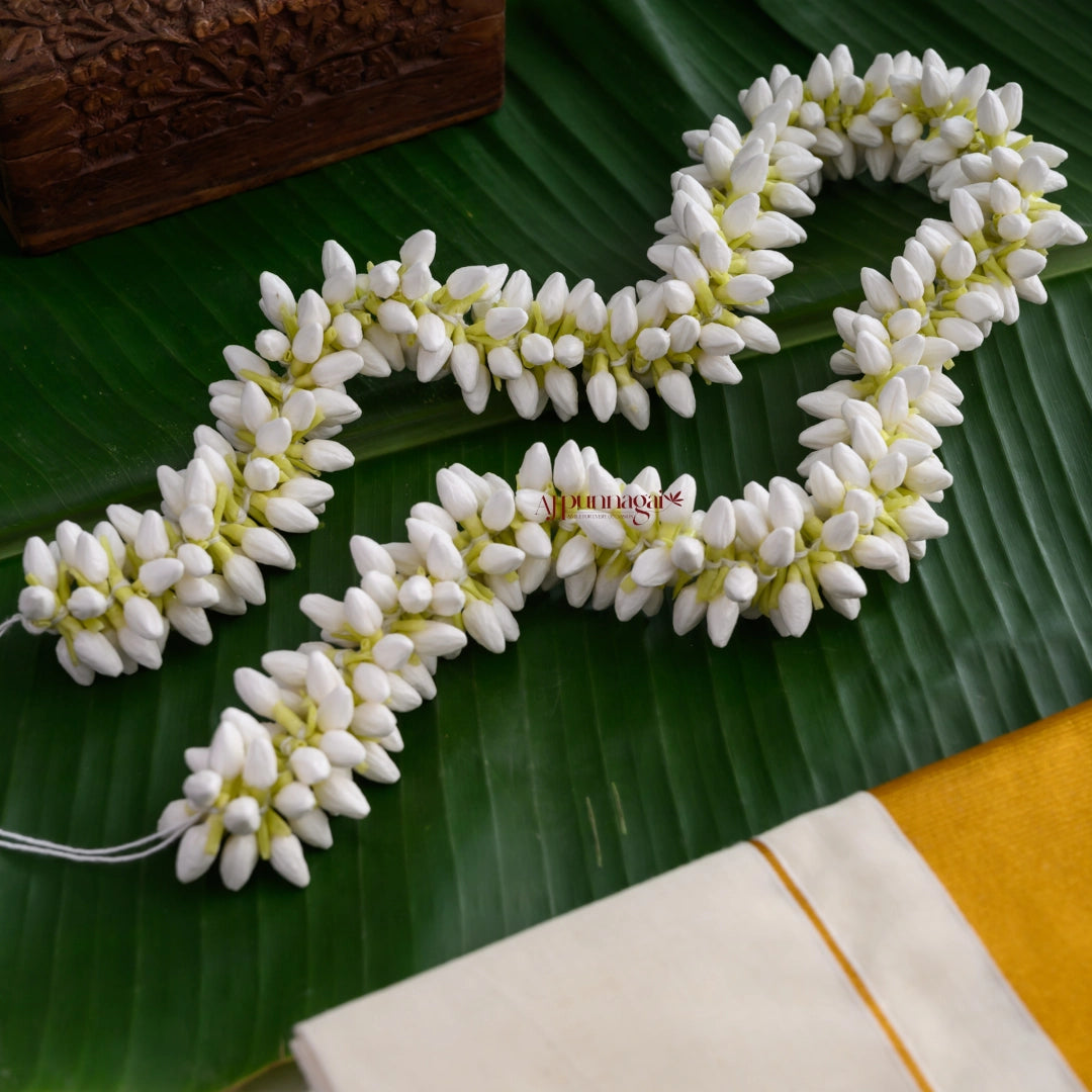 Realistic Jasmine Look Hand Strung String, Small Buds
