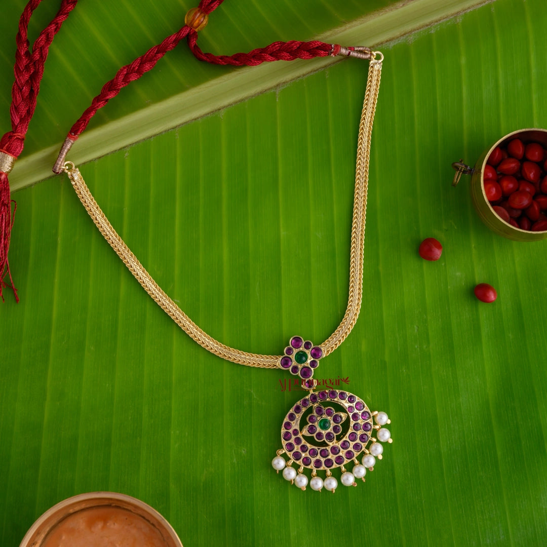 Simple Precious Kemp Necklace