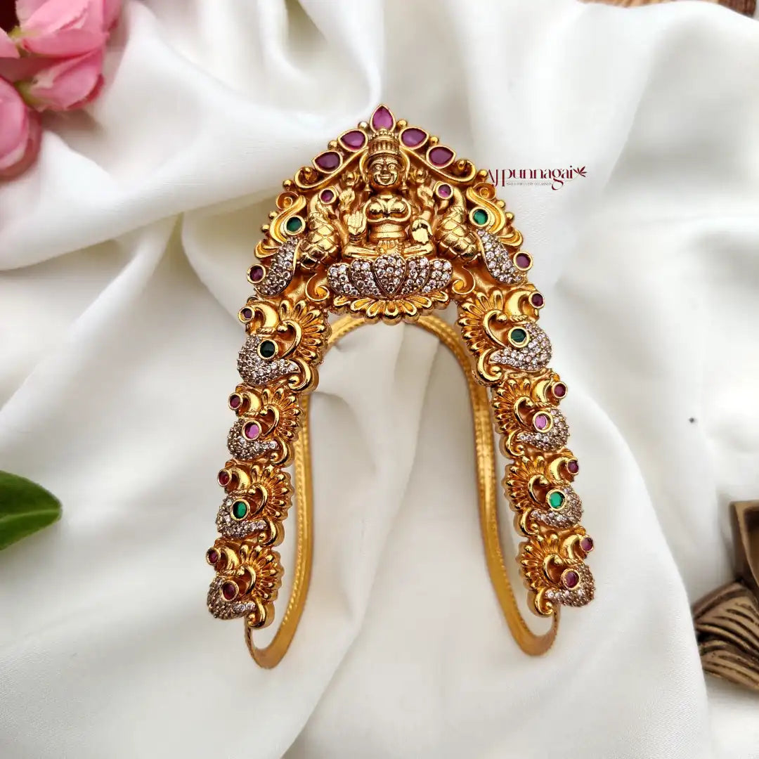 Traditional Bridal Lakshmi with Peacock Design Vangi -Single