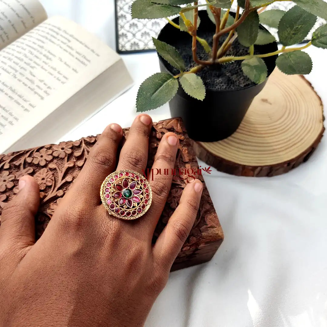 Rathi Finger Ring