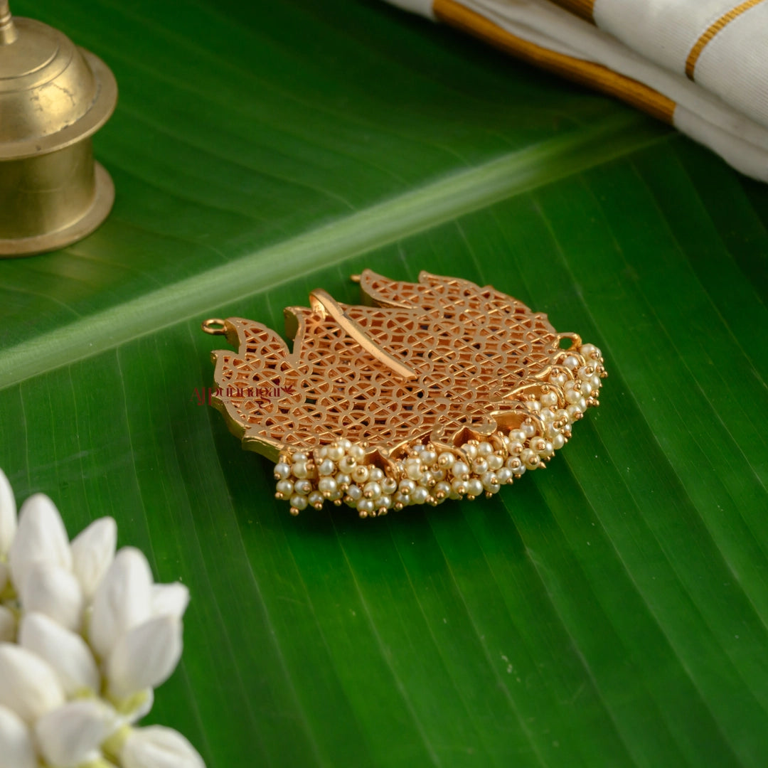 Kemp Lotus Matt Pendant Set