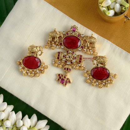 Classy Elephant Kemp Pendant - Maroon