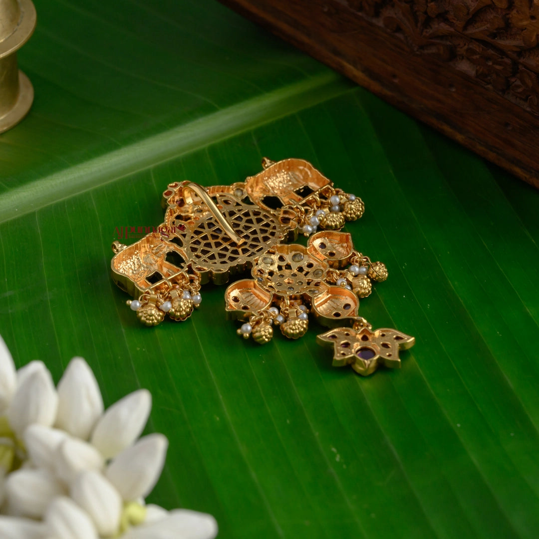 Classy Elephant Kemp Pendant - Maroon