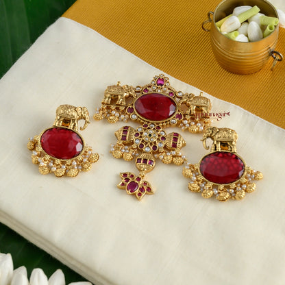 Classy Elephant Kemp Pendant - Maroon