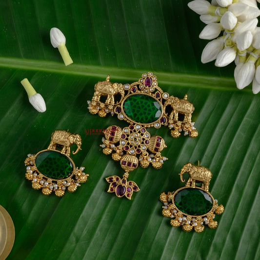 Classy Elephant Kemp Pendant - Green