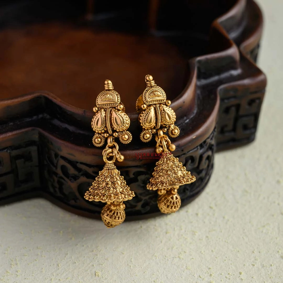 Non Idol Antique Necklace