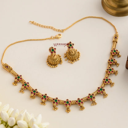 Dazzling Floral Design Kemp Stone Necklace - Multi