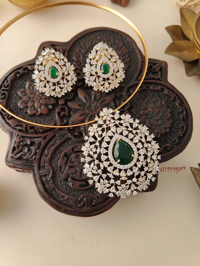 Dazzling AD Stone Hasli Necklace - Green