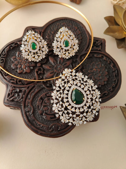 Dazzling AD Stone Hasli Necklace - Green