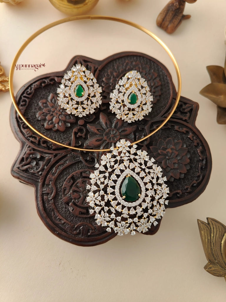 Dazzling AD Stone Hasli Necklace - Green