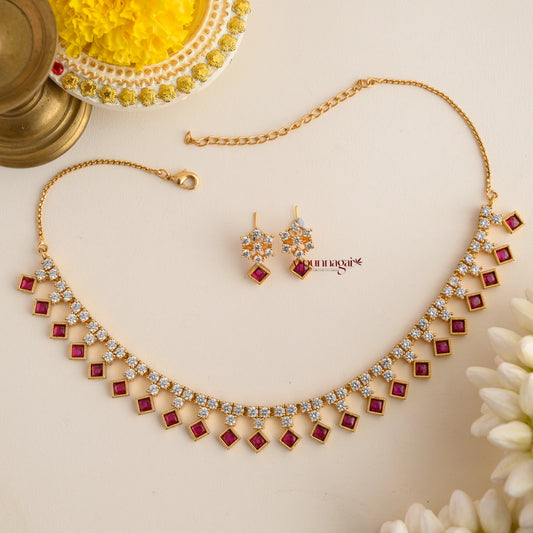 Diamond Shaped Kemp Necklace - Ruby