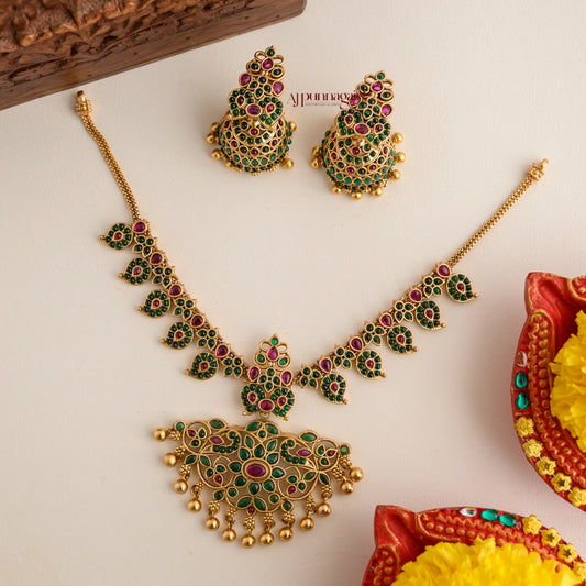 Traditional Kemp Necklace - Green with Ruby