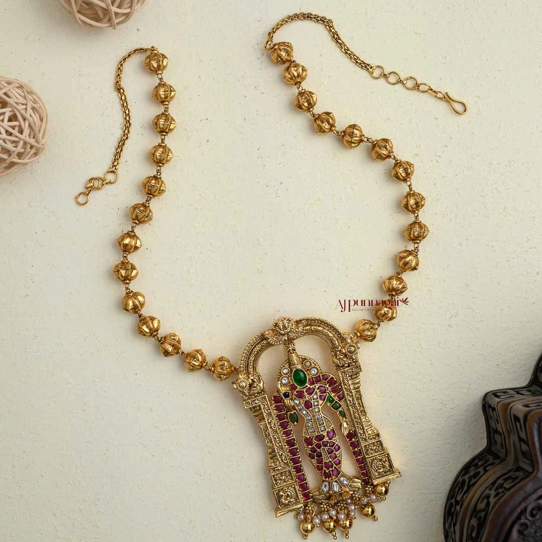 Andaal Pendant With Pumpkin Beaded Chain