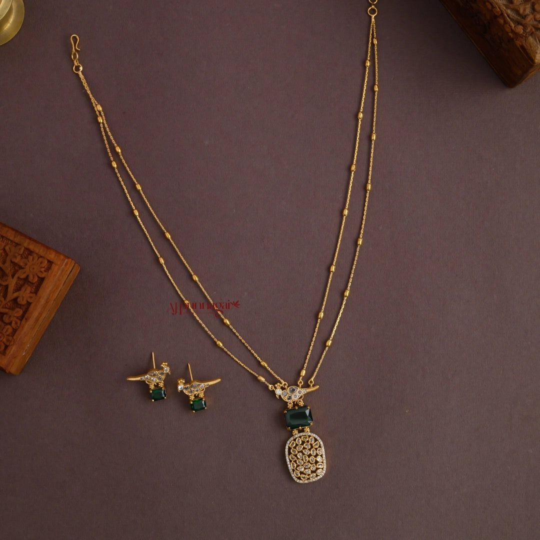 Sleek 2lined Bird Necklace - Green