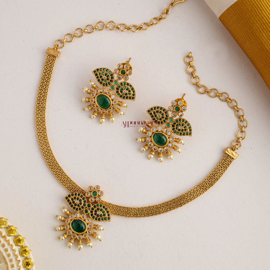 Green Floral Matt Pendant Necklace