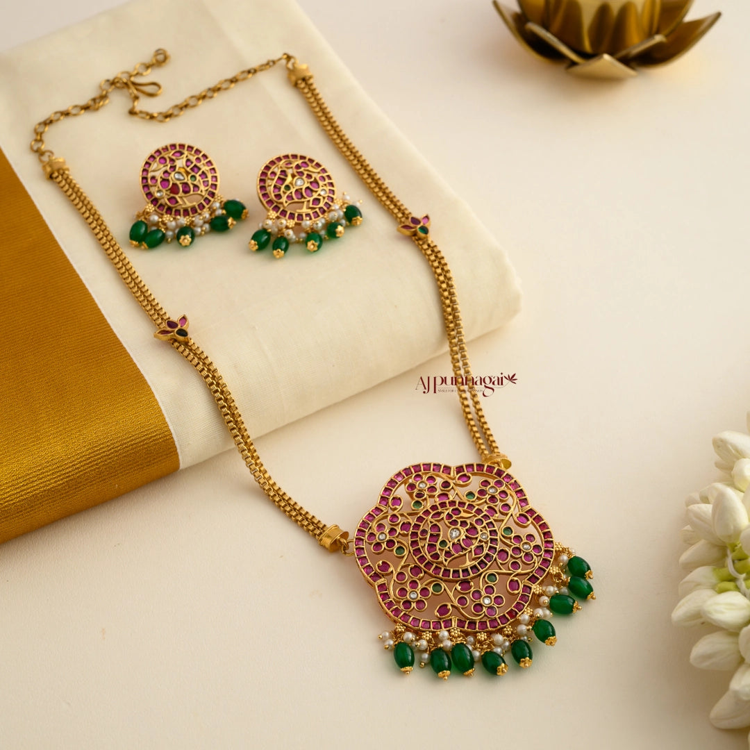 Beautiful Peacock Kemp Pendant Chain