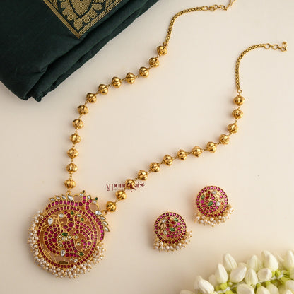Gorgeous Peacock Kemp Pendant Chain