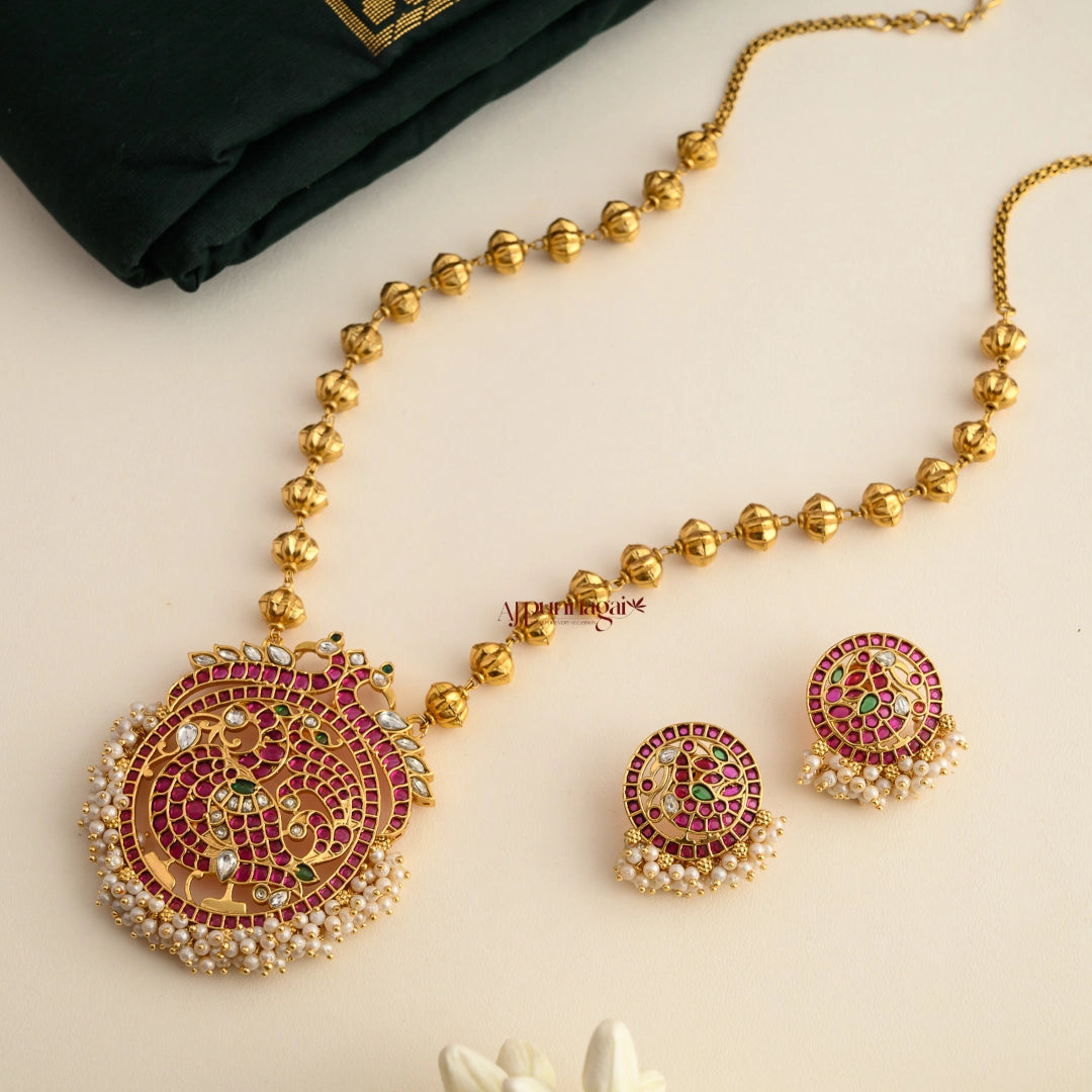 Gorgeous Peacock Kemp Pendant Chain
